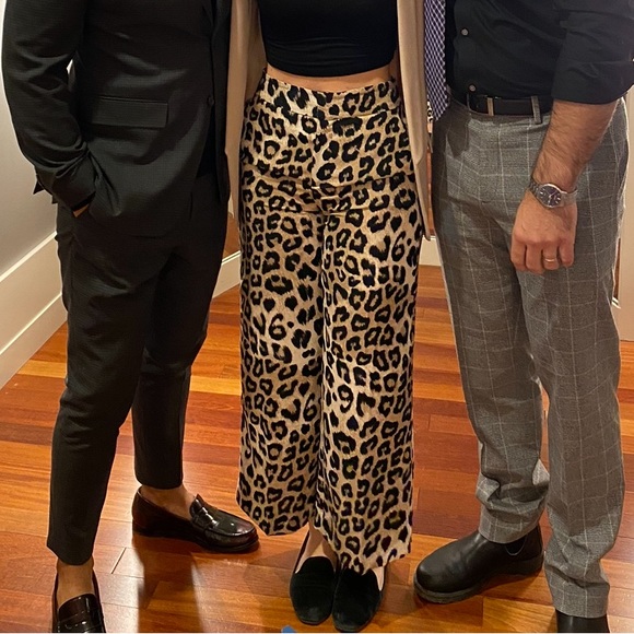 Banana Republic Cheetah Print Wide Leg Pant - Picture 8 of 8